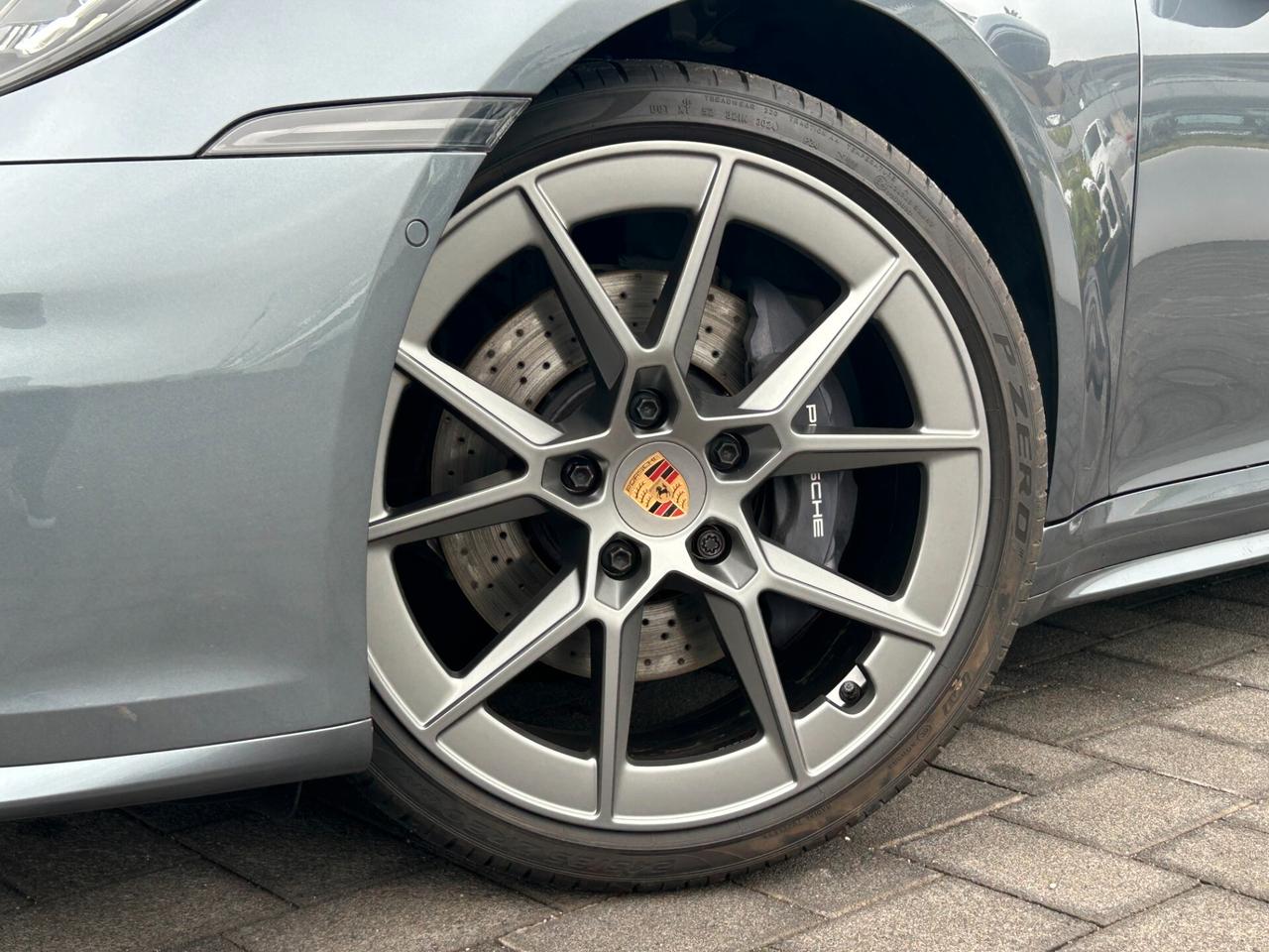 Porsche 911 Carrera 992.2 Coupe 3.0 394cv auto