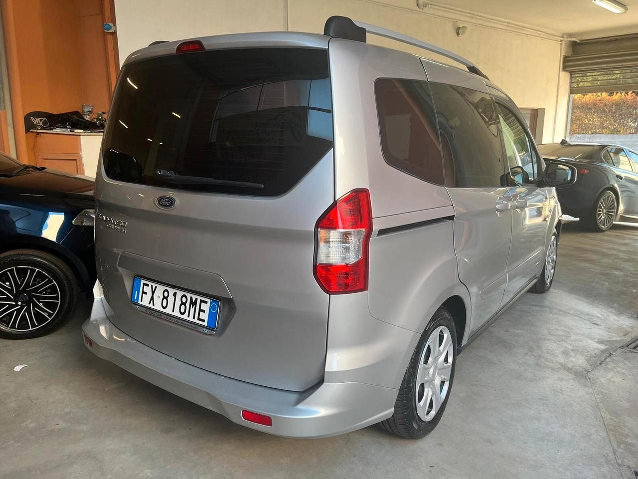 Ford Tourneo Courier 1.5 TDCI 75 CV Sport