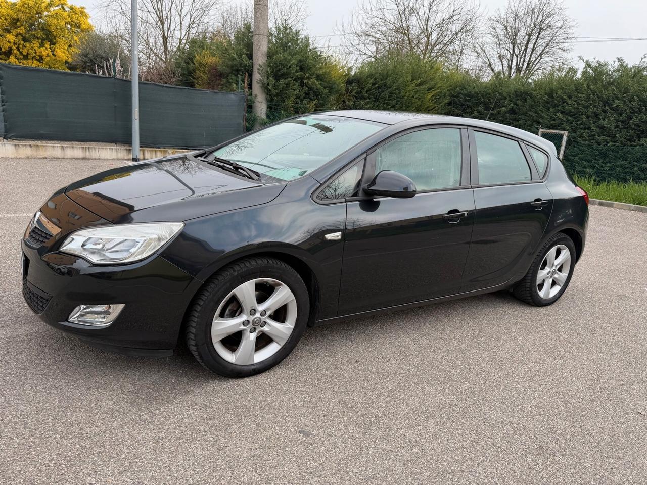 Opel Astra 1.4 METANO - NEOPATENTATI - 12 MESI DI GARANZIA -