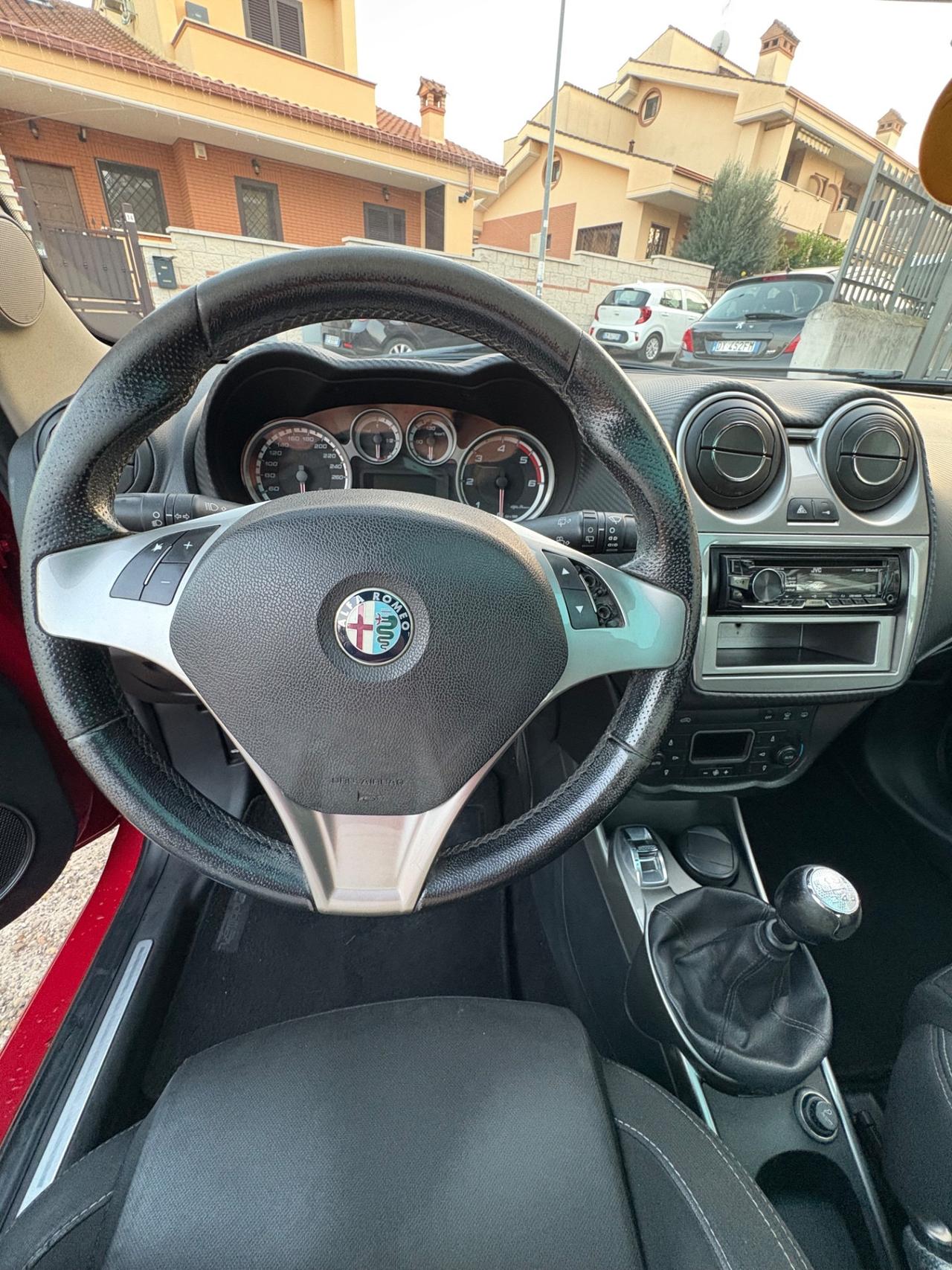 Alfa Romeo MiTo 1.6 JTDm 16V Distinctive Sport Pack