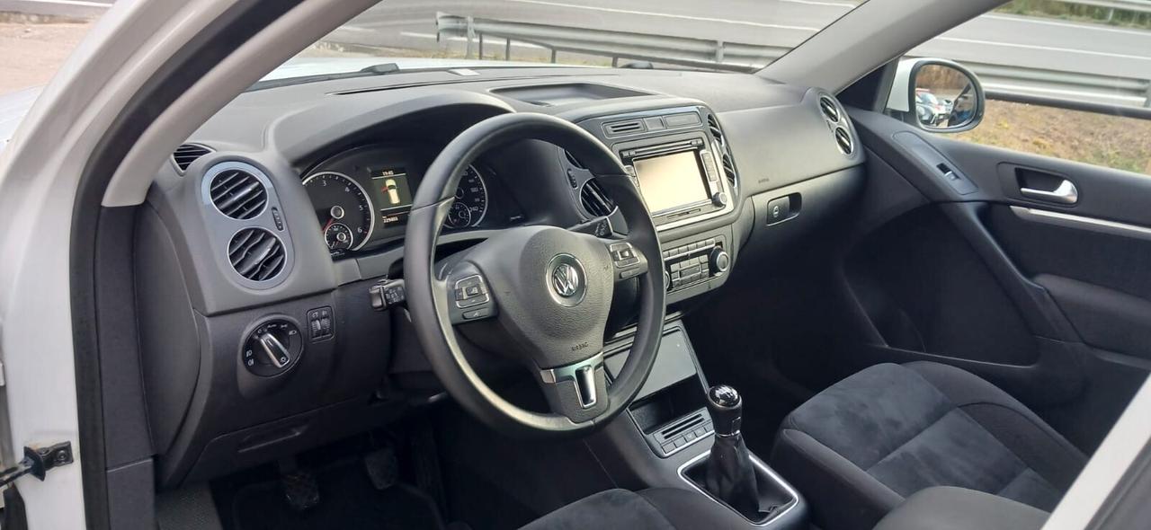 Volkswagen Tiguan 2.0 TDI 140 CV Sport & Style BlueMotion - 2013