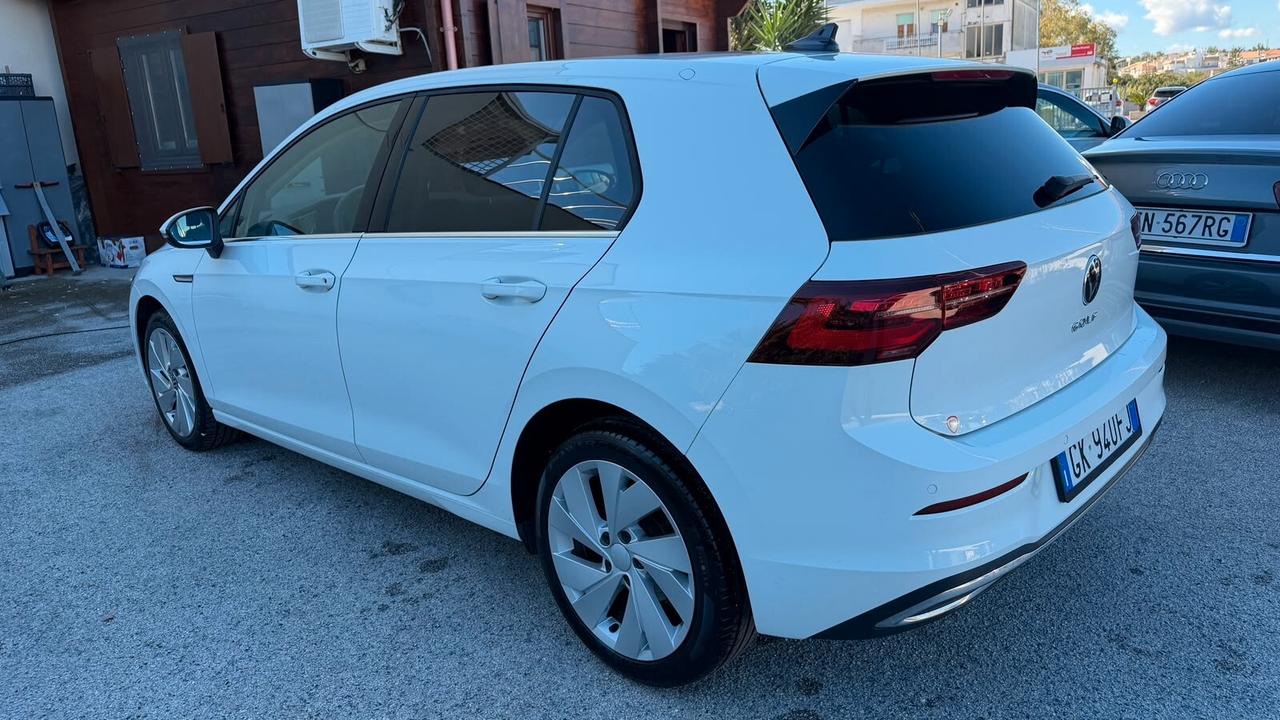 Volkswagen Golf 8 2.0 TDI DSG Style