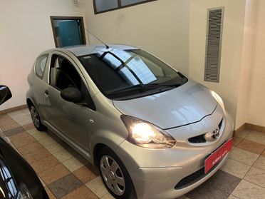 Toyota Aygo 1.0 12V VVT-i 3 porte Sol