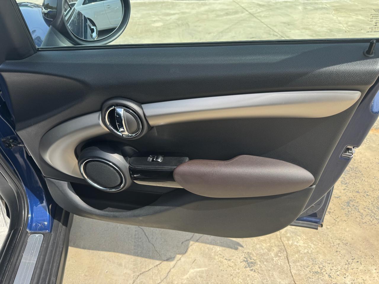 MINI 1.5 COOPER D 116CV 5PORTE/LED/NAVY