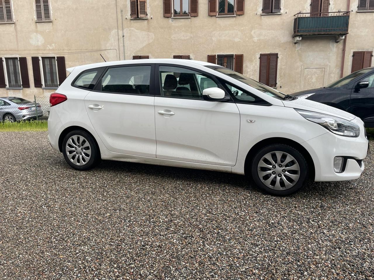 Kia Carens 1.6 GDI Class