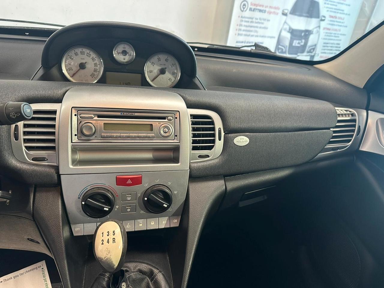 Lancia Ypsilon 1.4 Platino Ecochic GPL