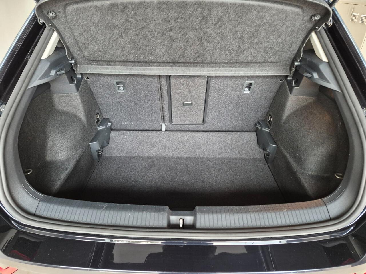 Volkswagen T-Roc 2.0 tdi DSG APPLE CARPLAY + ANDROID AUTO COCKPIT RETROCAMERA ACC LED