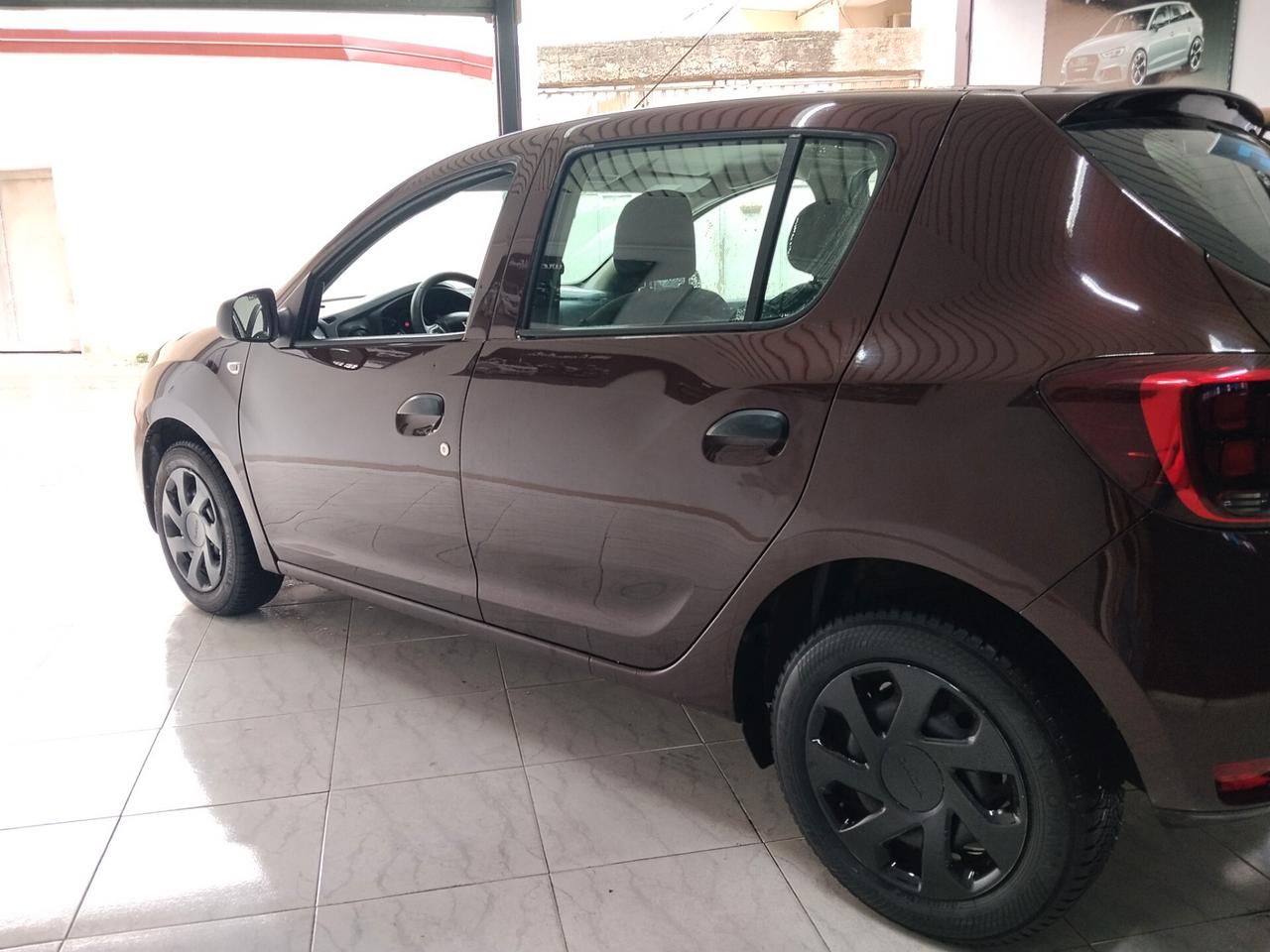 Dacia Sandero 900 bnz / GPL 2017 CON GARANZIA