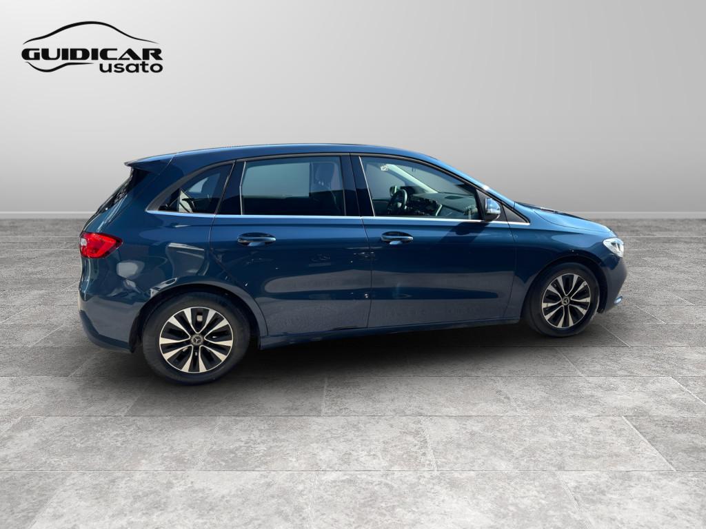 Mercedes-Benz Classe B - W247 2018 - B 180 d Sport auto