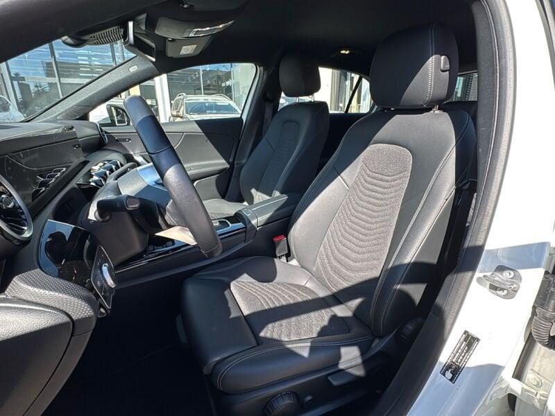 Mercedes-Benz Classe A A 180 d Progressive Advanced