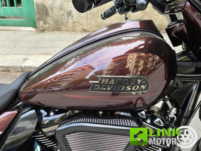 HARLEY-DAVIDSON CVO Street Glide 25th