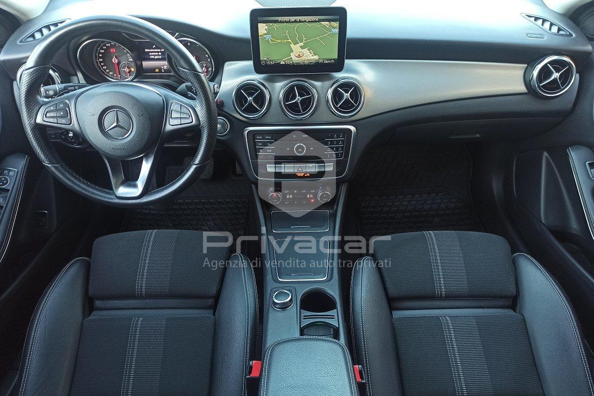 MERCEDES GLA 200 Sport