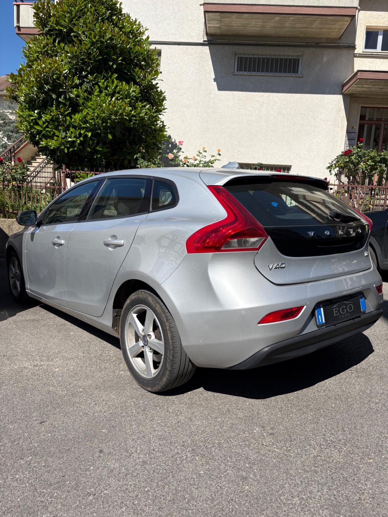 Volvo V40 D2 1.6 Summum