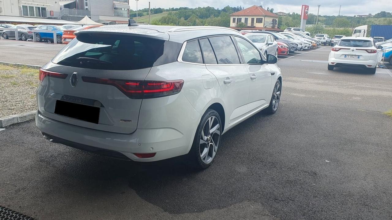 Renault Megane Mégane Sporter Plug-in Hybrid R.S. Line GA834