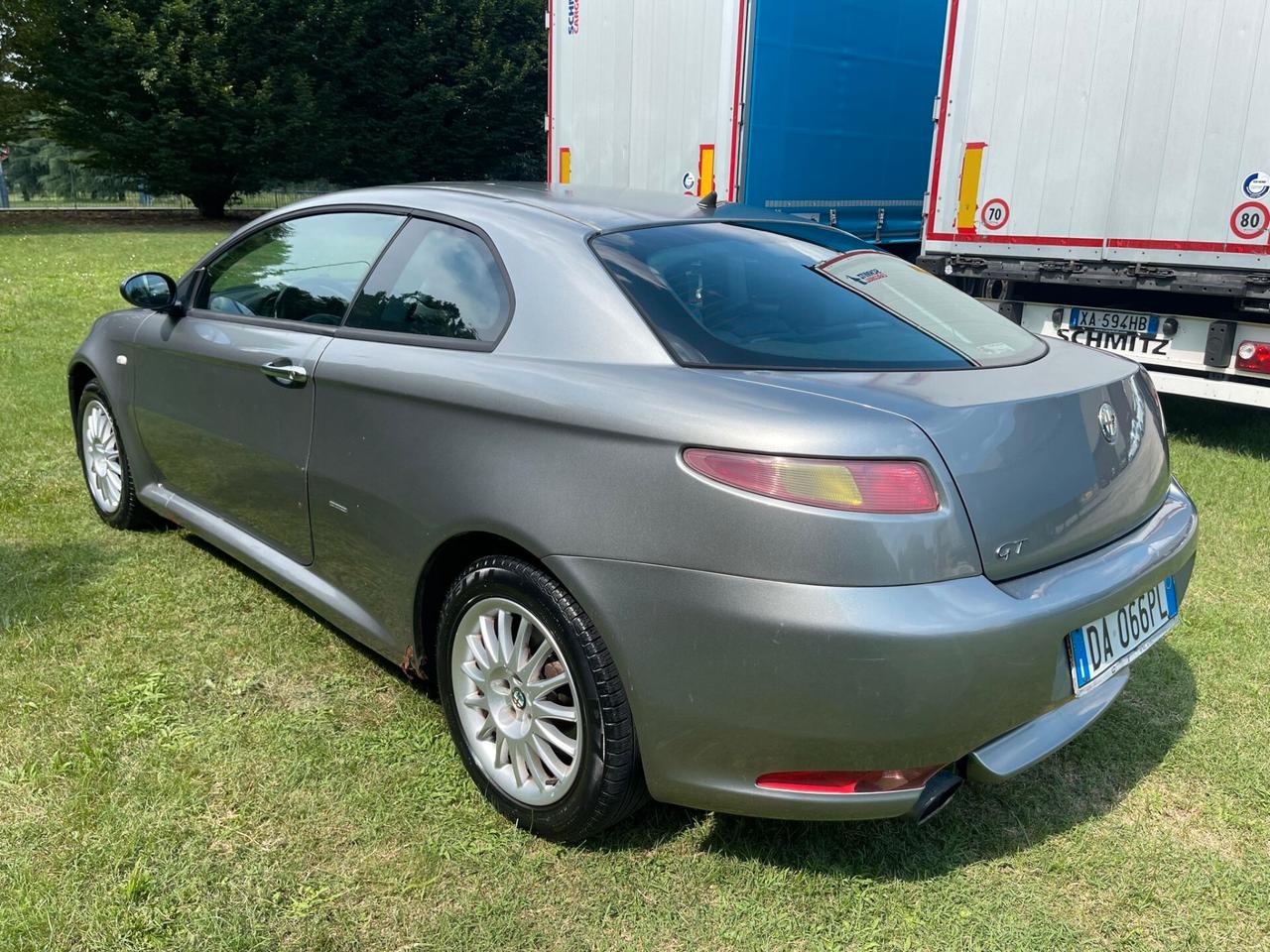 Alfa Romeo GT 2.0 JTS 16V Luxury