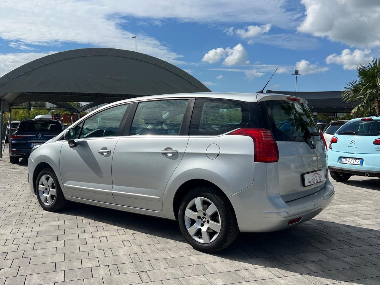 Peugeot 5008 1.6 VTi 120CV 7 POSTI - GANCIO TRAINO