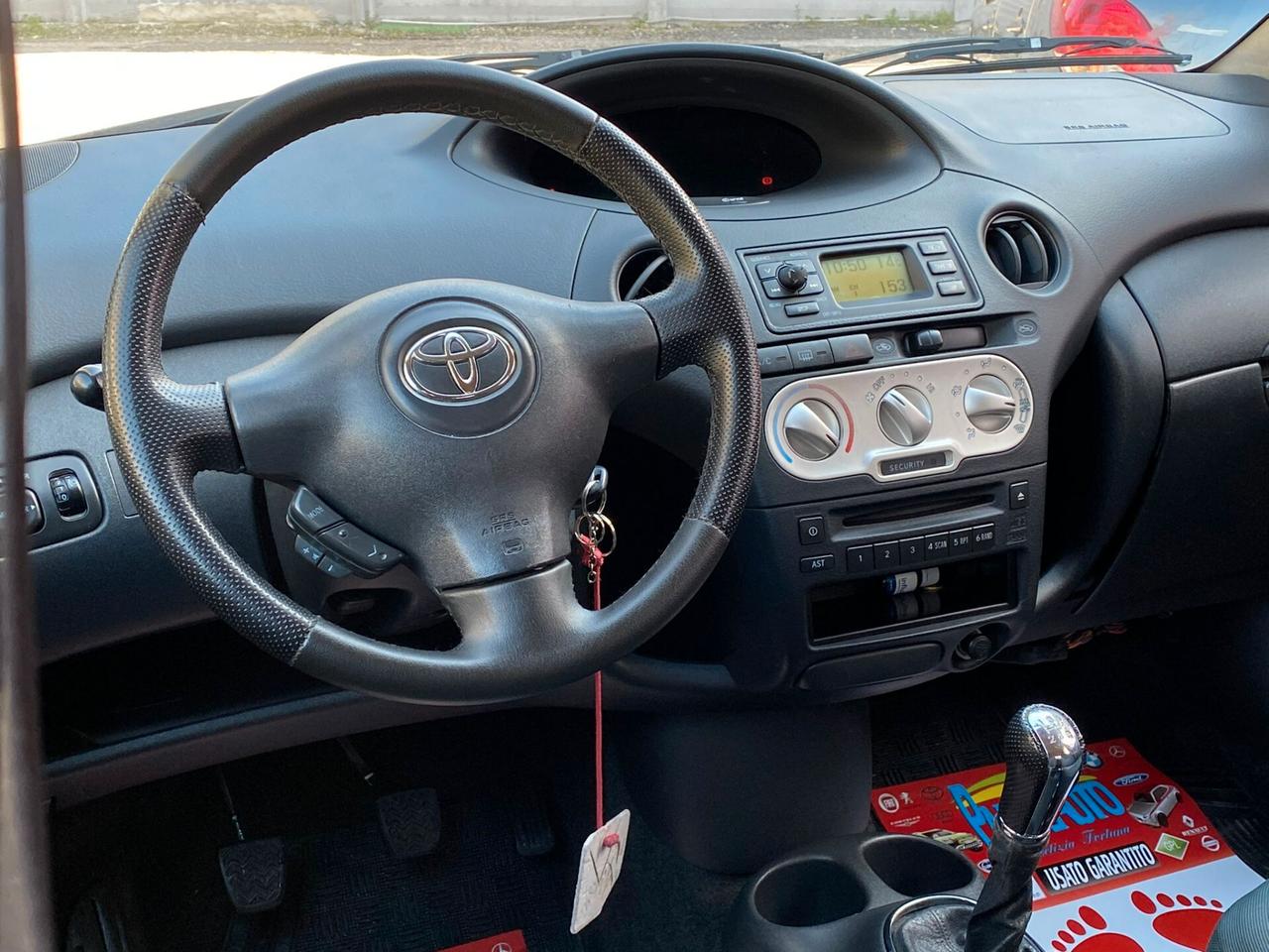 Toyota Yaris 1.4 D-4D 75cv 5 porte - 2004