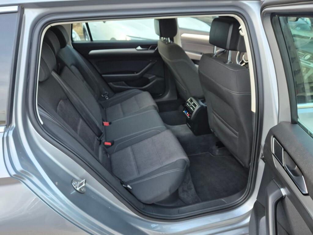 Volkswagen Passat Variant 2.0 TDI DSG 150cv BlueMotion