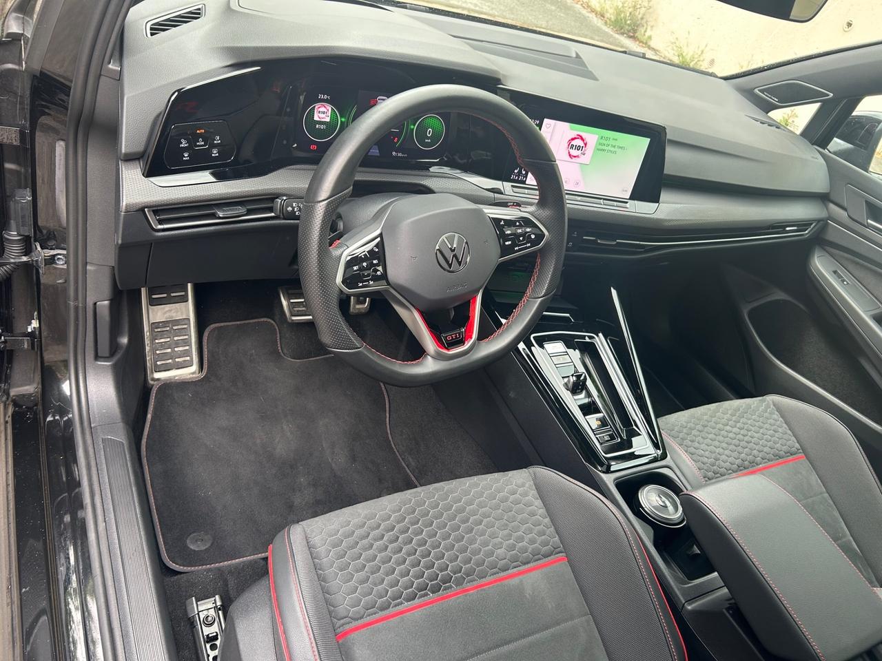 Volkswagen Golf GTI 2.0 TSI DSG