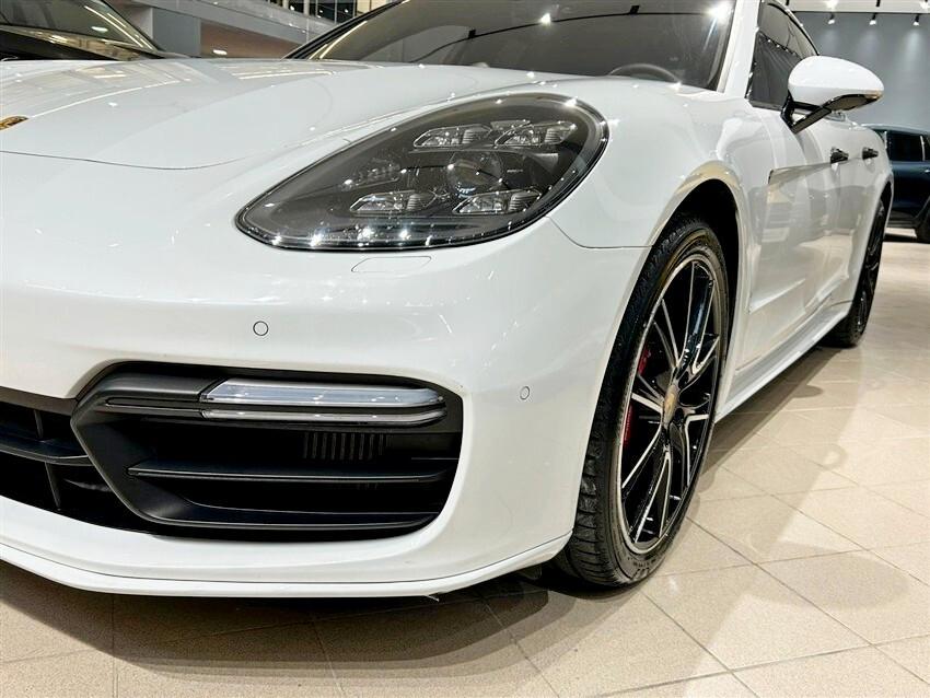 Porsche Panamera 4.0 Turbo