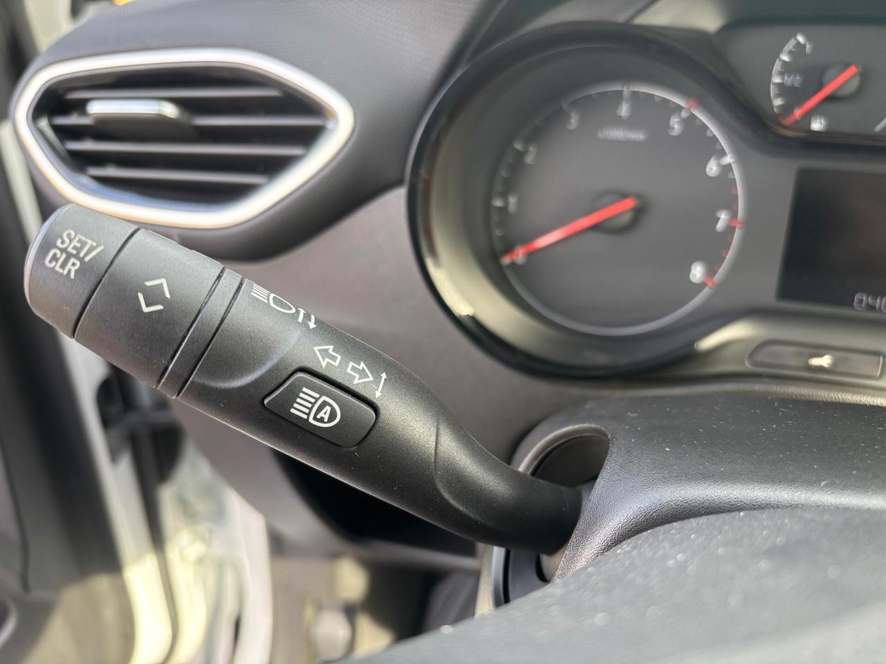 Opel Crossland 1.5 ECOTEC D 110 CV Start&Stop Design & Tech