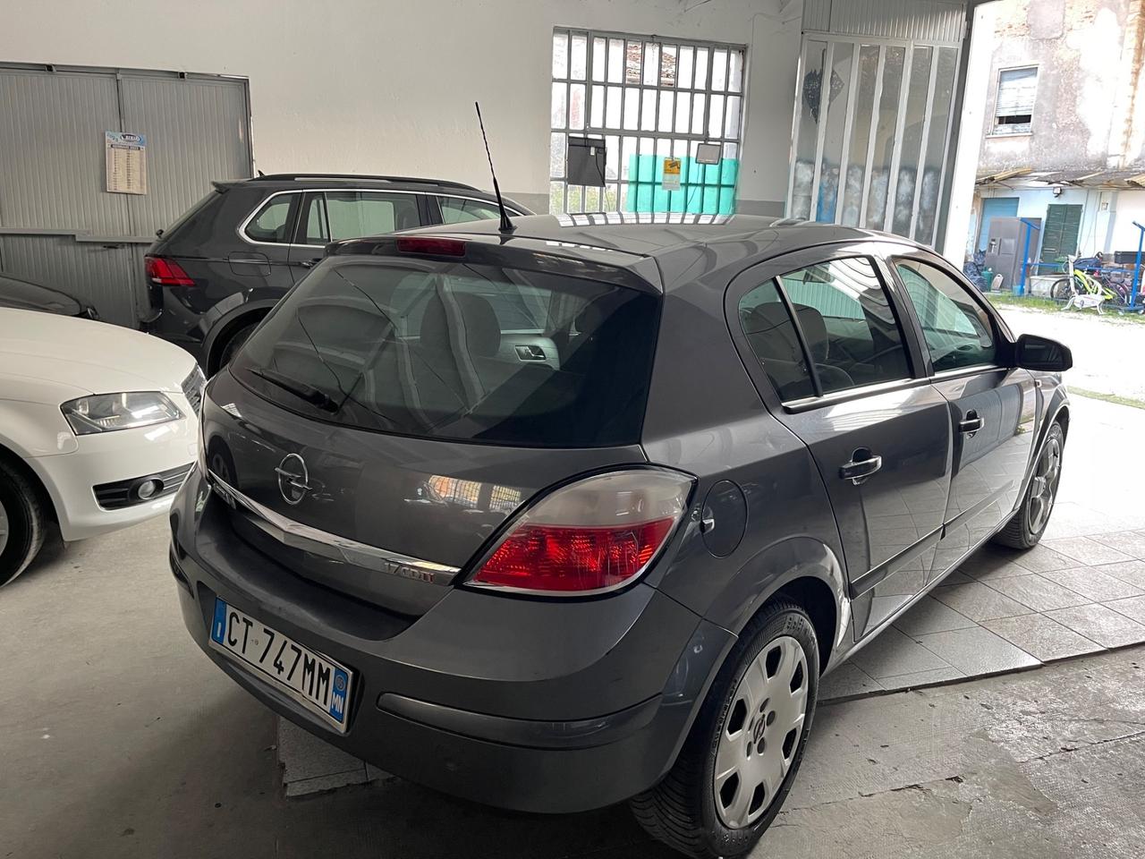 Opel Astra 1.7 CDTI 101CV 5 porte Cosmo