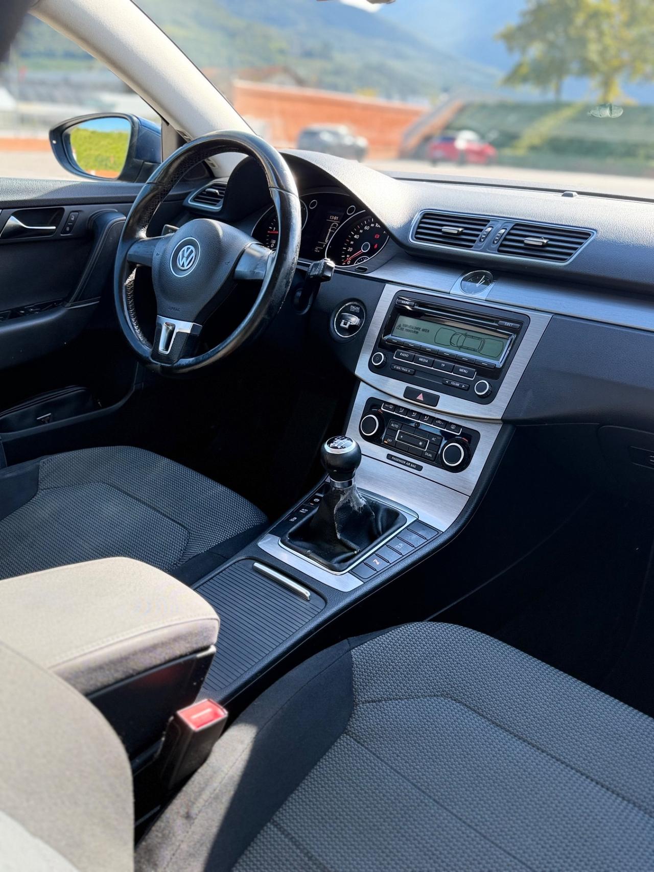 Volkswagen Passat Var. 1.6 TDI 105cv OK NEOPATENTATI