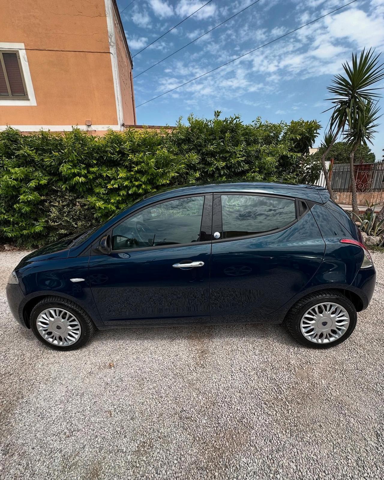 Lancia Ypsilon 1.2 69 CV 5 porte GPL Ecochic Gold