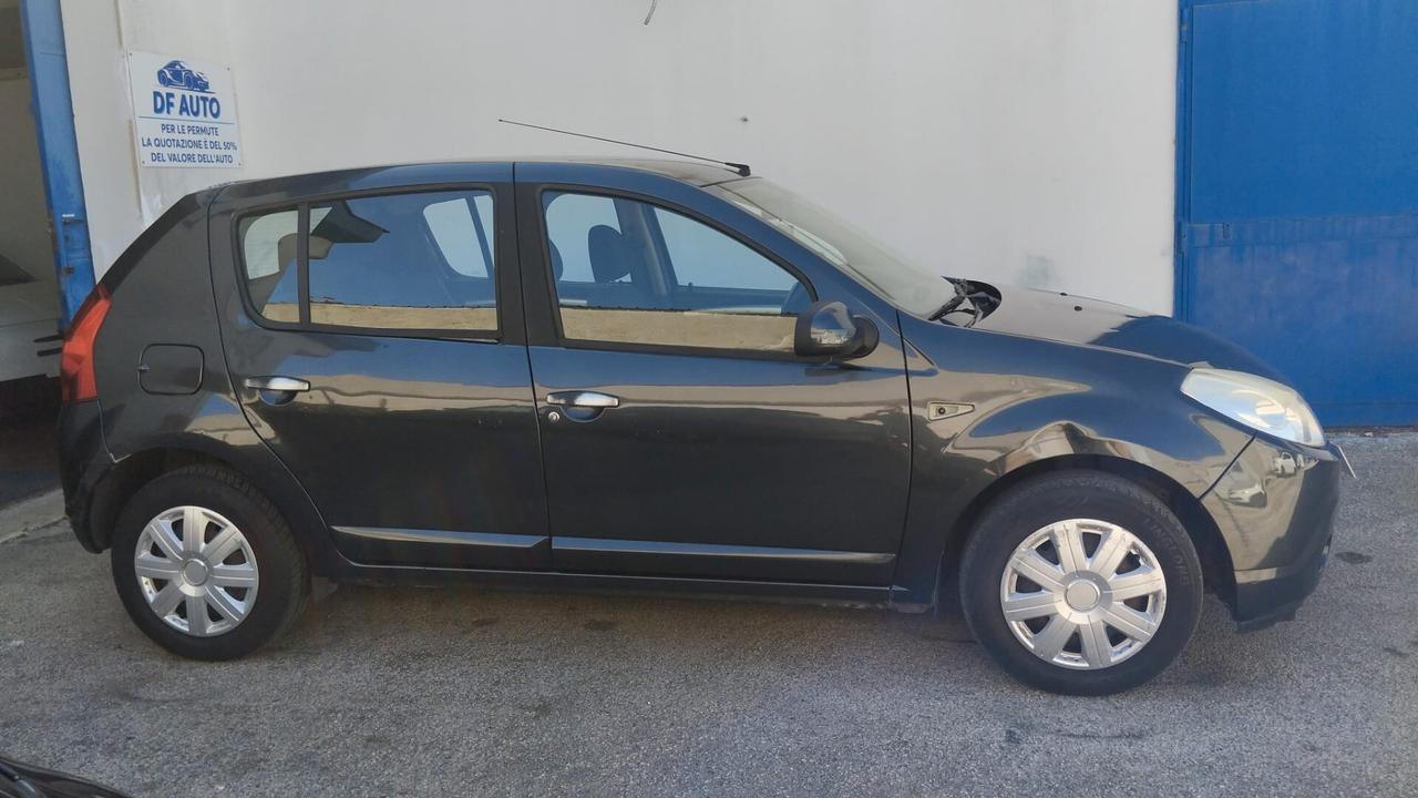 Dacia Sandero 1.4 8V GPL Lauréate