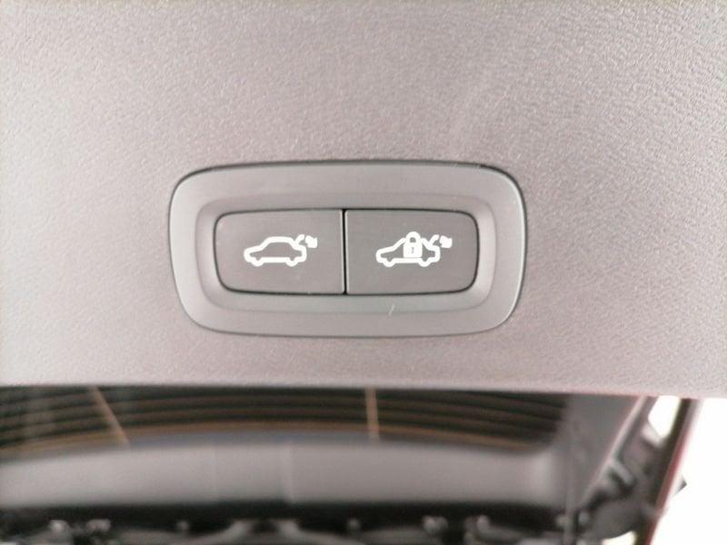 Volvo XC40 1.5 t4 recharge phev Core auto