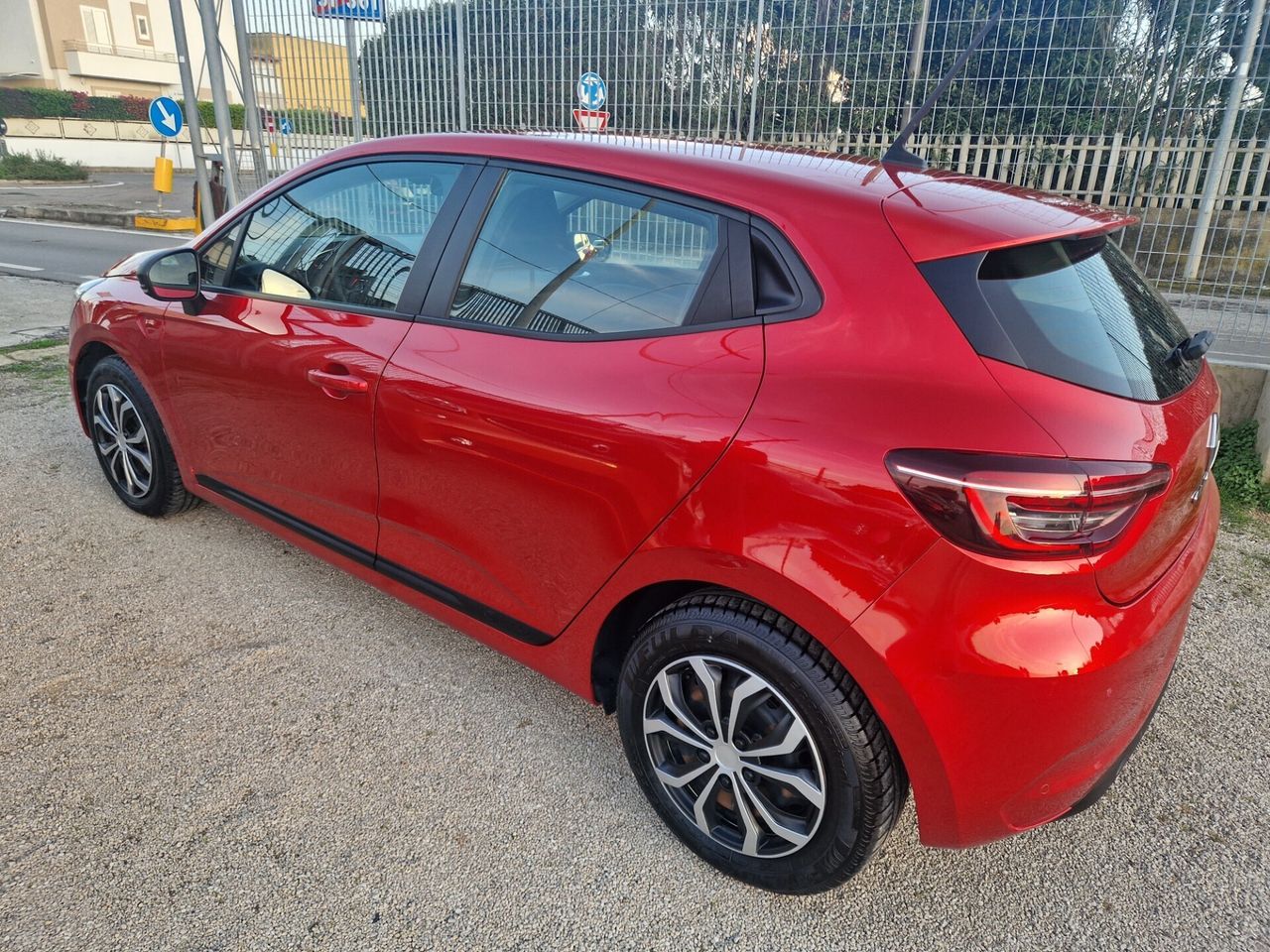 Renault Clio 2020 photo 2