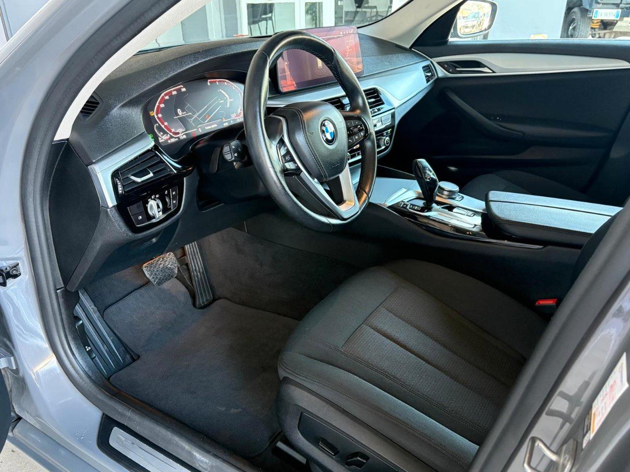 BMW 520 d Touring mhev 48V Business auto