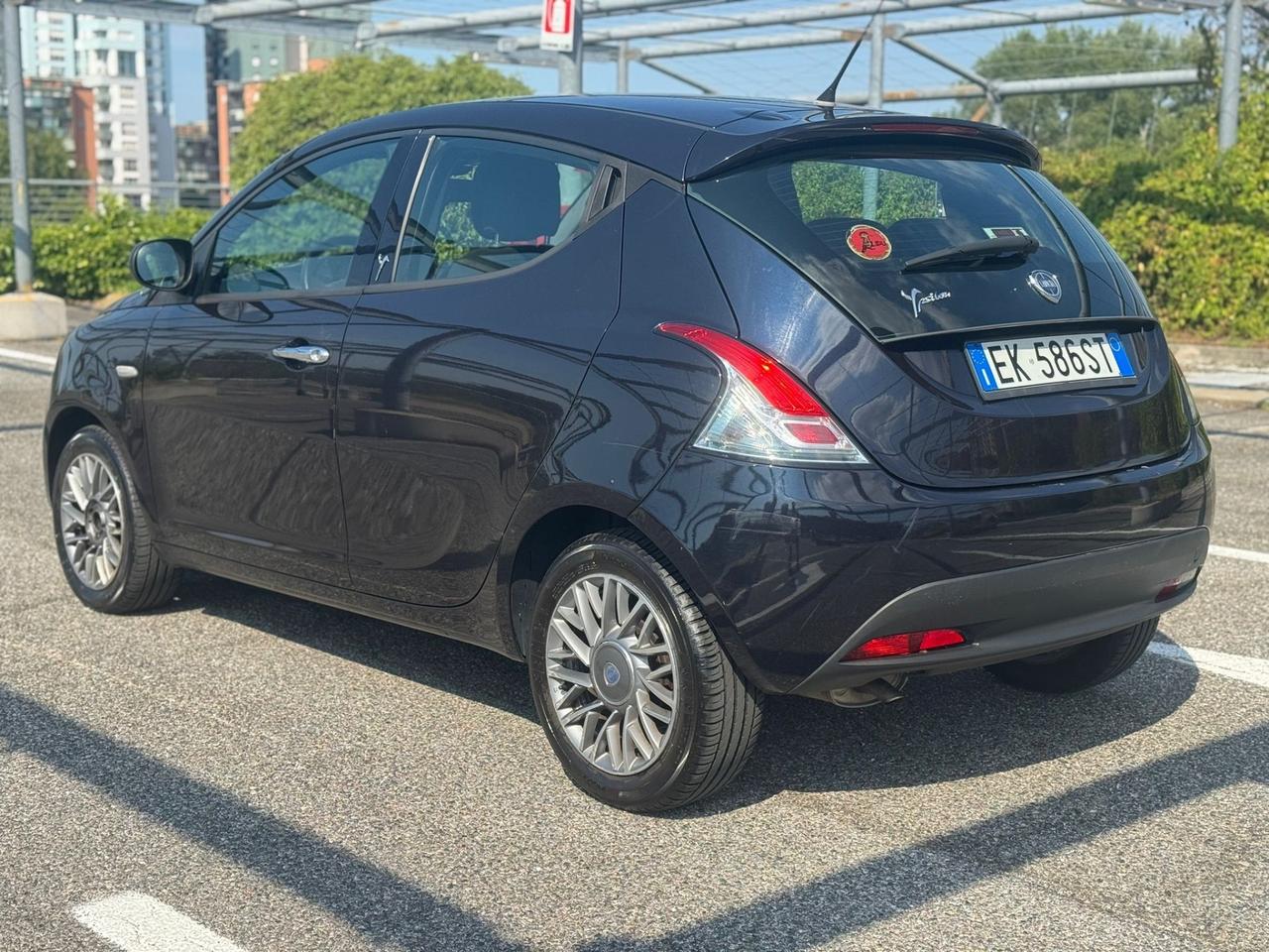 Lancia Ypsilon 1.2 69 CV 5 porte S&S Platinum