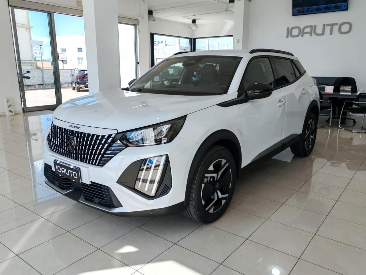 Peugeot 2008 1.2 100cv Allure KM ZERO 2025