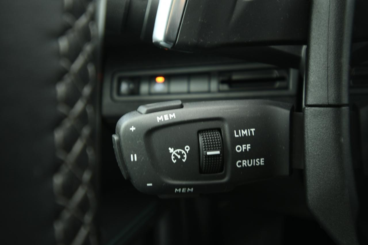 PEUGEOT 5008 1.5 bluehdi Allure Pack s&s 130cv eat8 7P.TI CAMERA+APP CONNECT