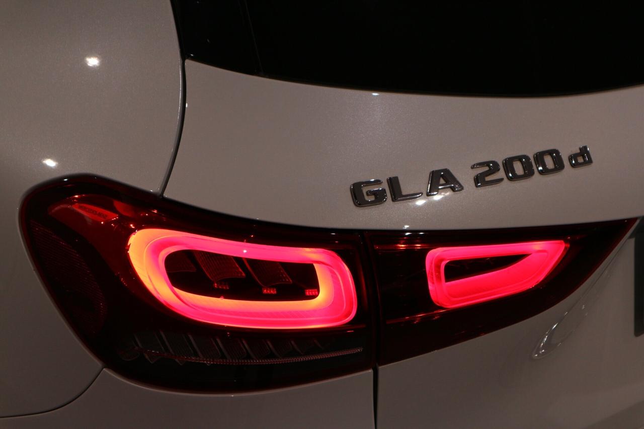 Mercedes-Benz GLA 200d 150CV Automatic Premium Night Edition