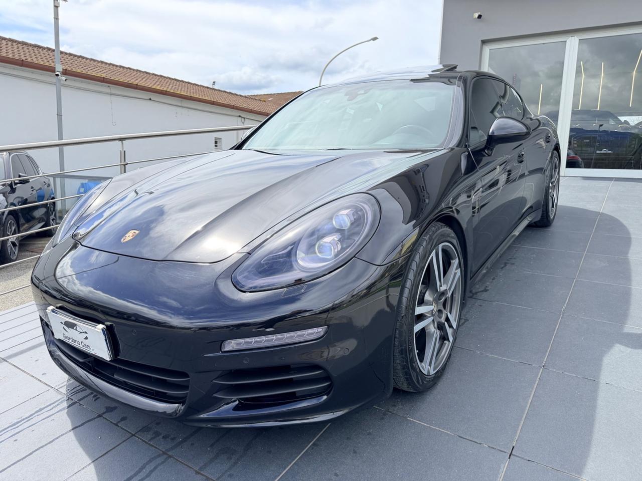 Porsche Panamera 3.0 Diesel 300cv da vetrina