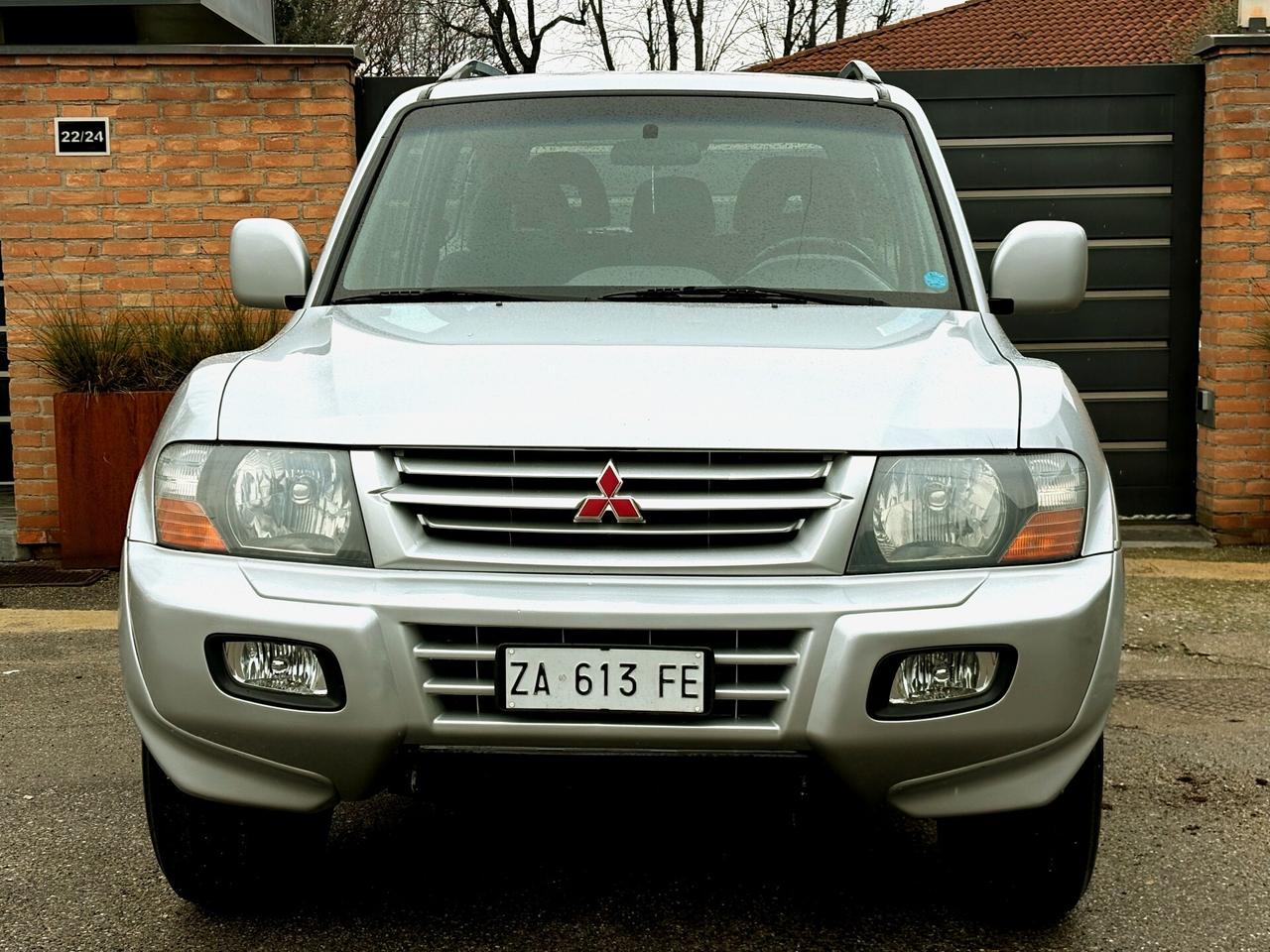 MITSUBISHI PAJERO 2.5D 4x4-Gancio-Trattabile-2002