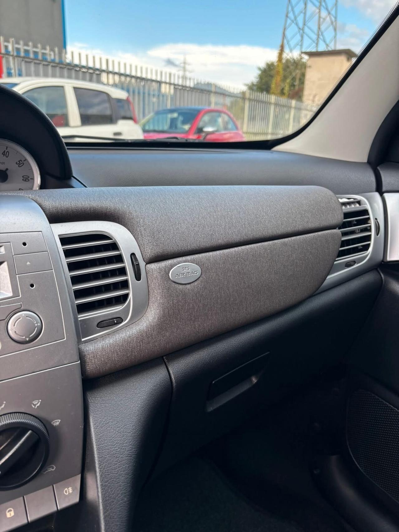 Lancia Ypsilon 1.4 Platino Ecochic GPL