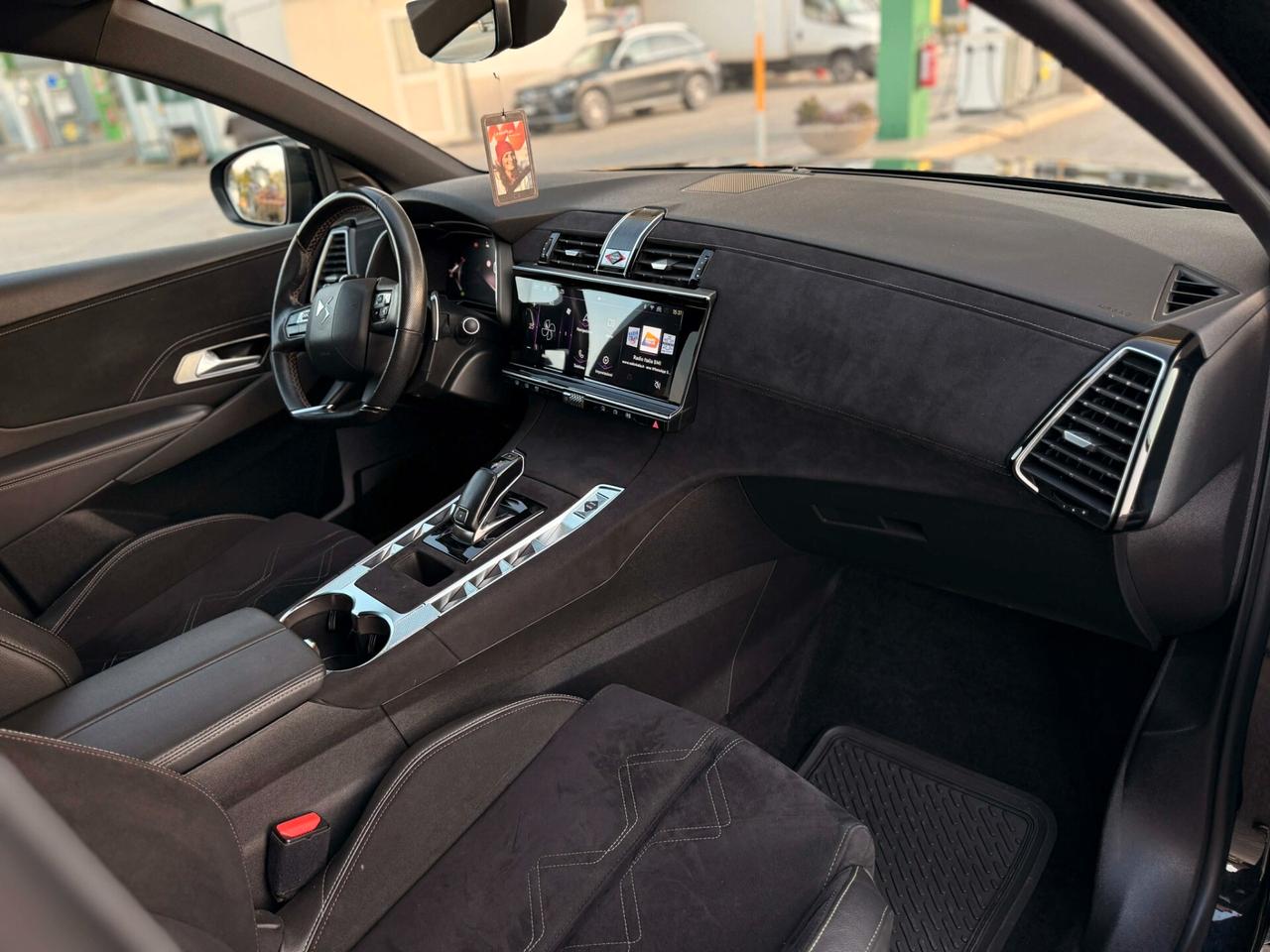 Ds 7 BlueHDi 130 aut. Performance Line+ TOTAL BLACK