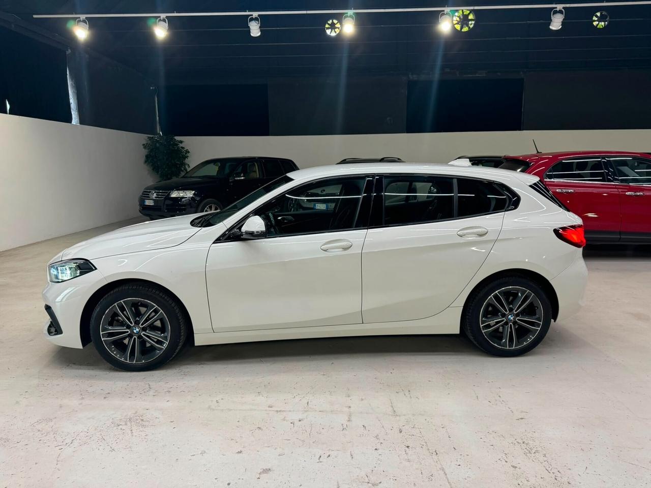 Bmw 116 116d 5p. Msport