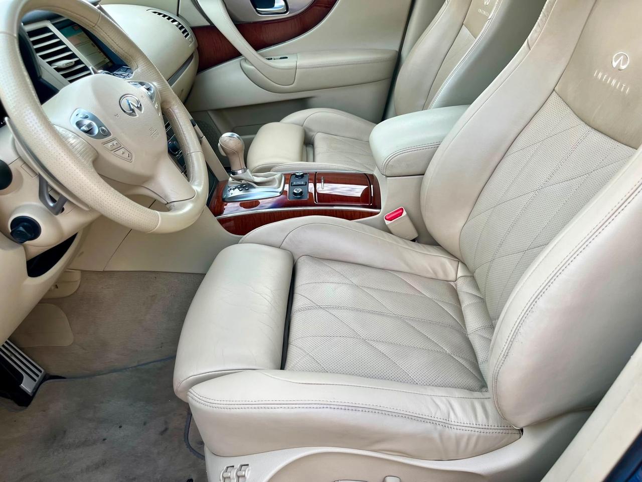 Infiniti FX FX30d S Premium 3.0d 2011 142.000km perfetta
