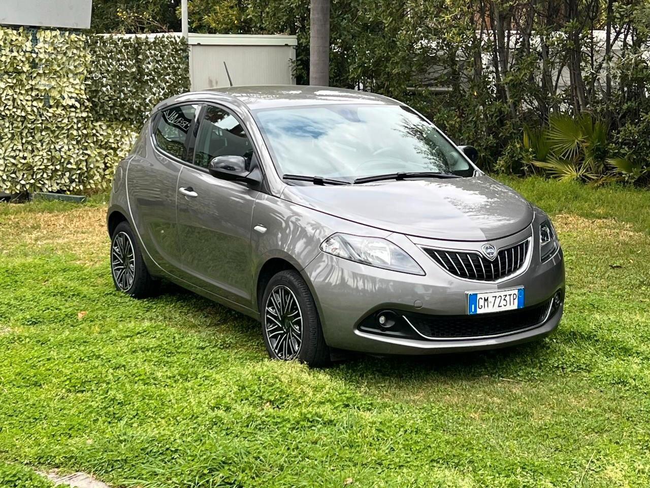 Lancia Ypsilon 1.0 FireFly 5 porte S&S Hybrid Gold
