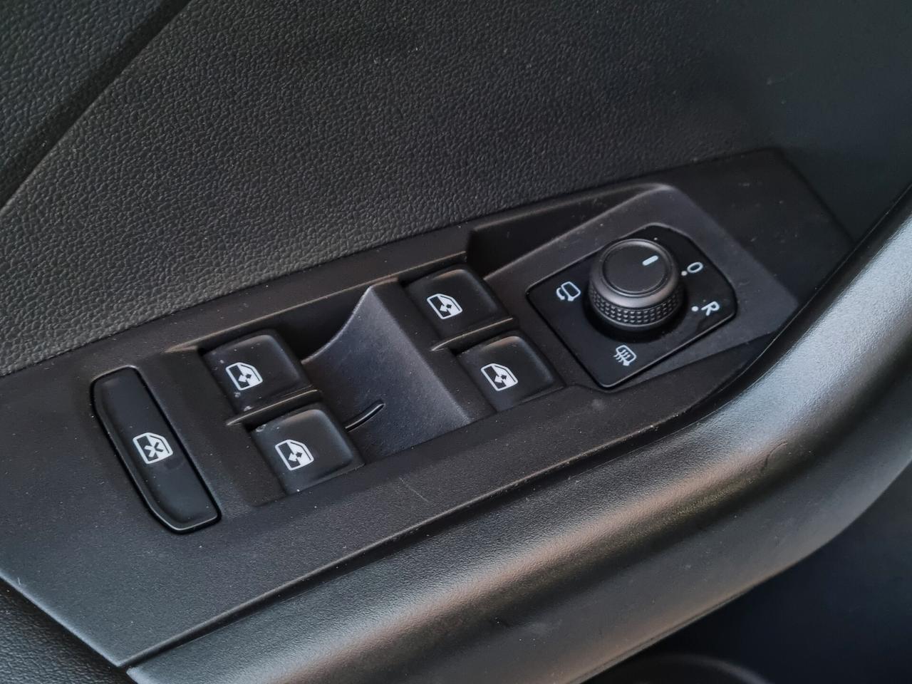 Volkswagen T-Cross 1.0 TSI 110 CV DSG R-Line