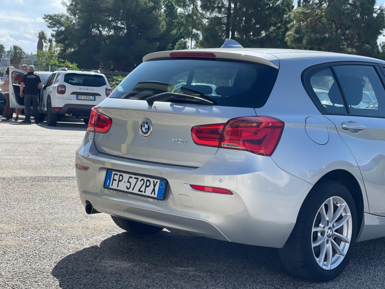 Bmw 116 116d 5p. Business 2018