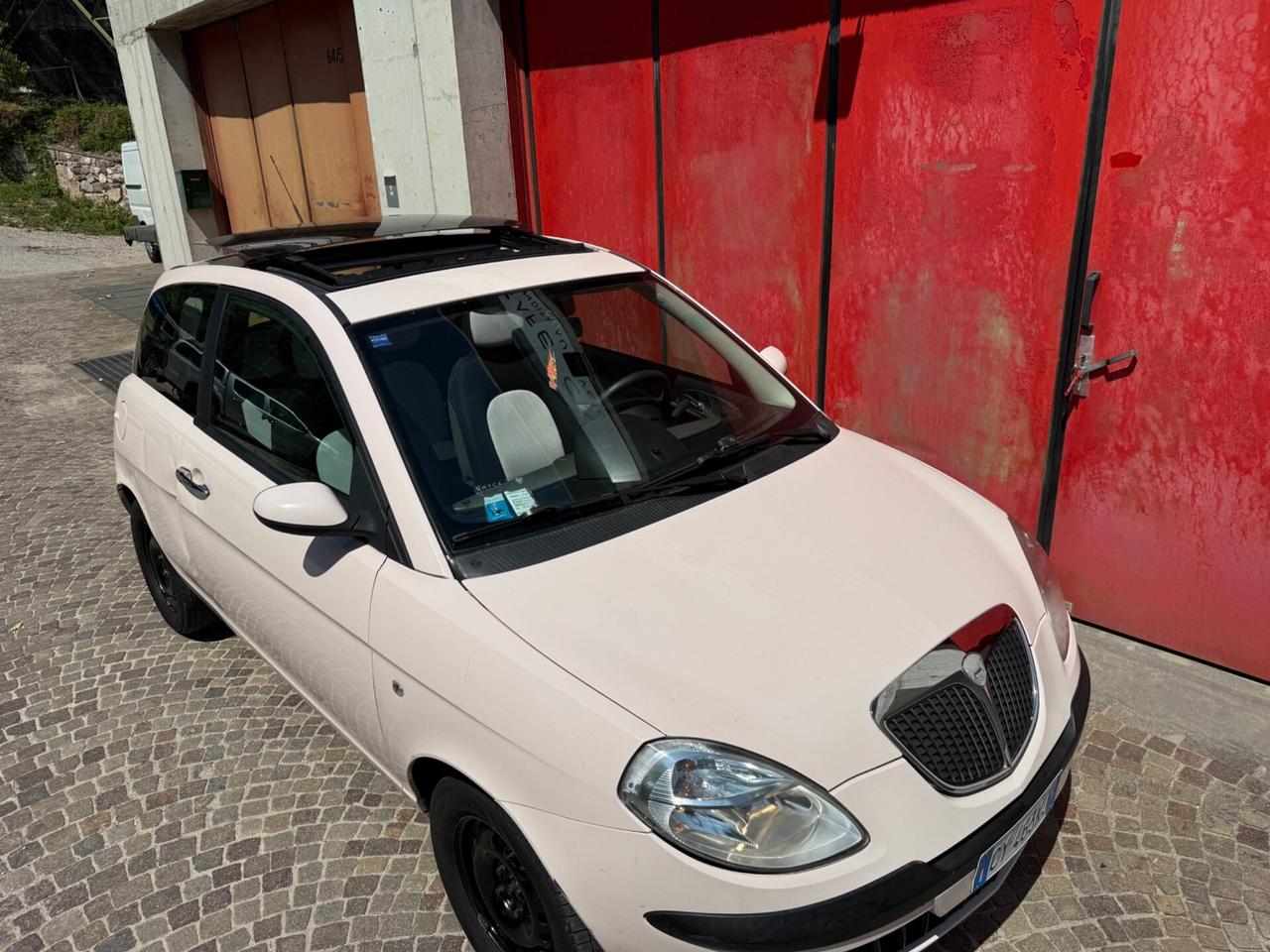 LANCIA Y YPSILON 1.2 16V NEOPATENTATI TETTO APRIBILE