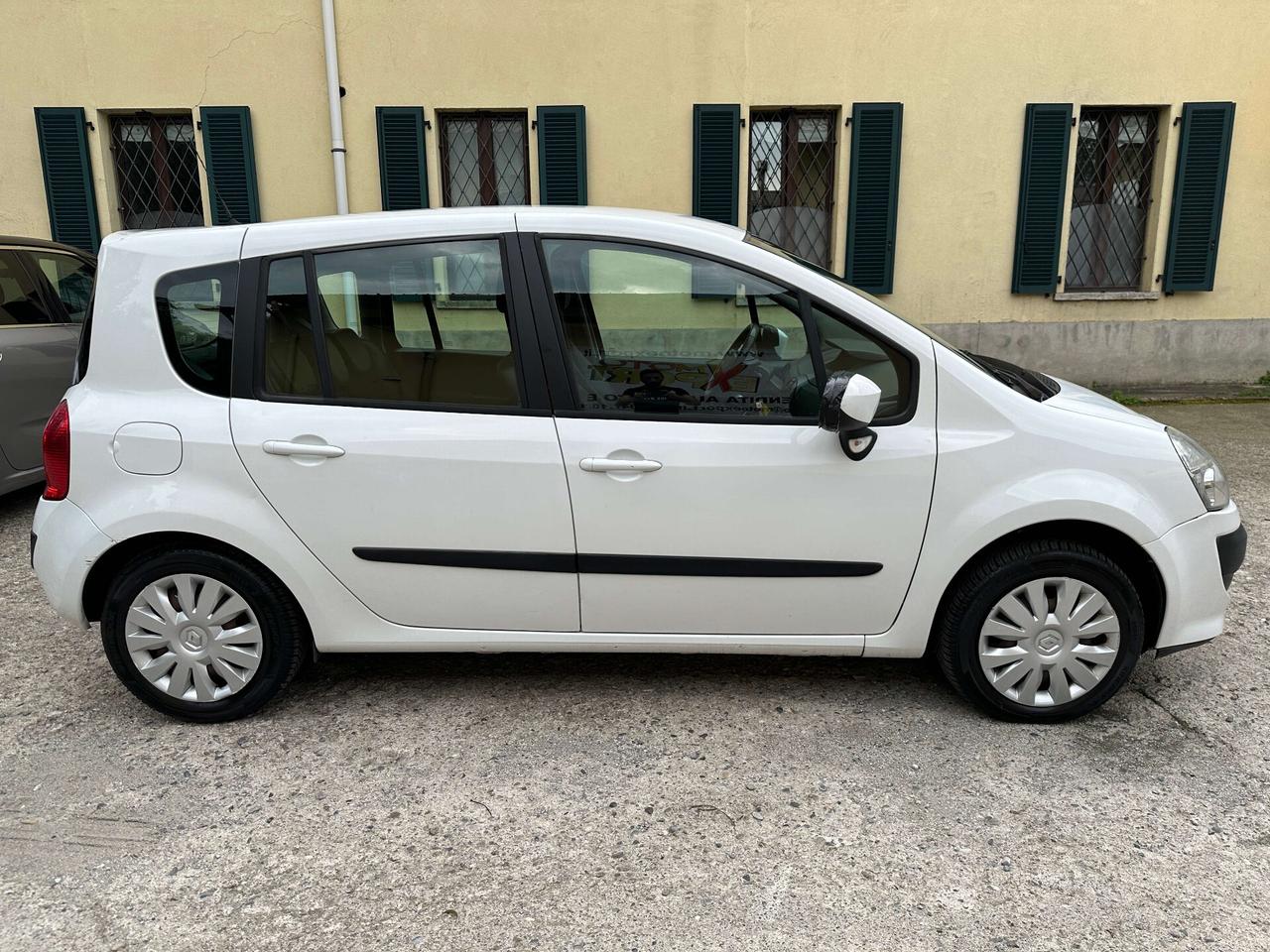 Renault Modus Grand Modus 1.2 16V TCE Live