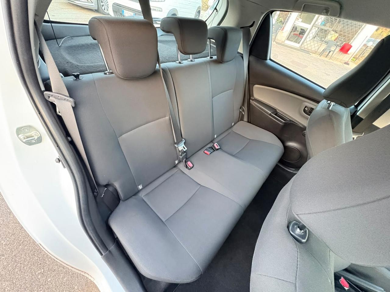 Toyota Yaris 1.0 72 CV 5 porte Active
