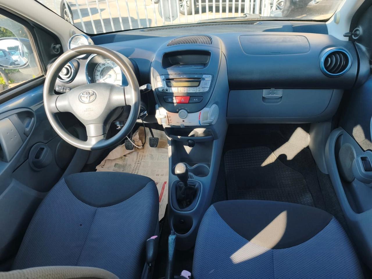 Toyota Aygo 1.0 12V VVT-i 5 porte Sol