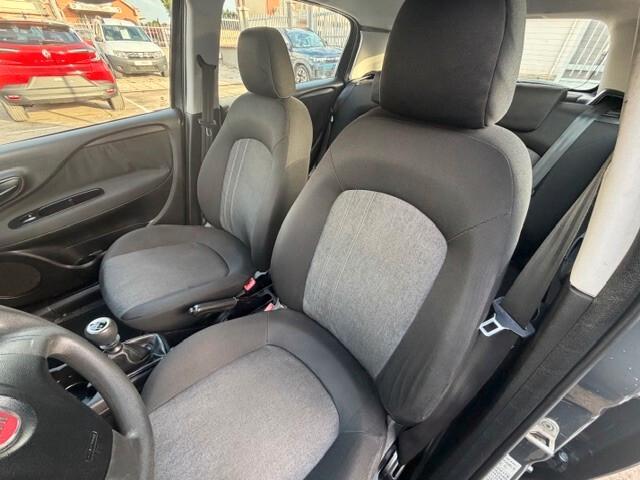 Fiat Punto 1.2 8V 5 porte Street